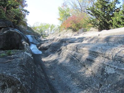 Glacial grooves