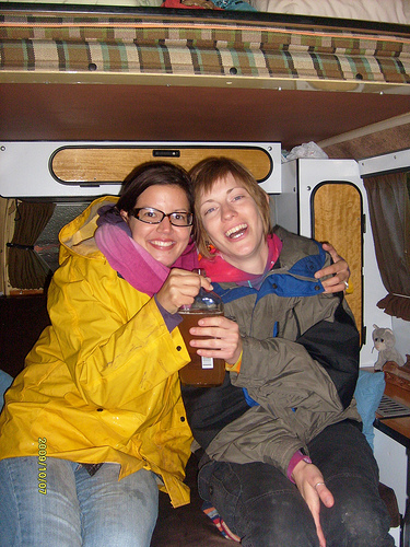 Amanda and Gretchen at Mel's having some hot apple pie yum.