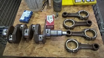 WP_20160601_18_43_15_Pro.jpg (623.07 KiB) Viewed 2131 times while Mike gives me a crash course on cross drilled oil passages