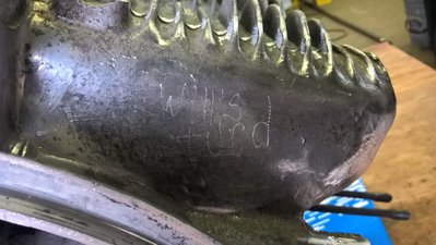 WP_20160601_19_32_18_Pro.jpg (500.83 KiB) Viewed 1820 times instead I settle on the case. Btw right about now the bus is called the blue turd