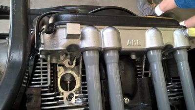 WP_20160606_16_11_50_Pro.jpg (528.93 KiB) Viewed 2130 times Chuck went all out and thoroughly cleaned and painted the push rod tubes